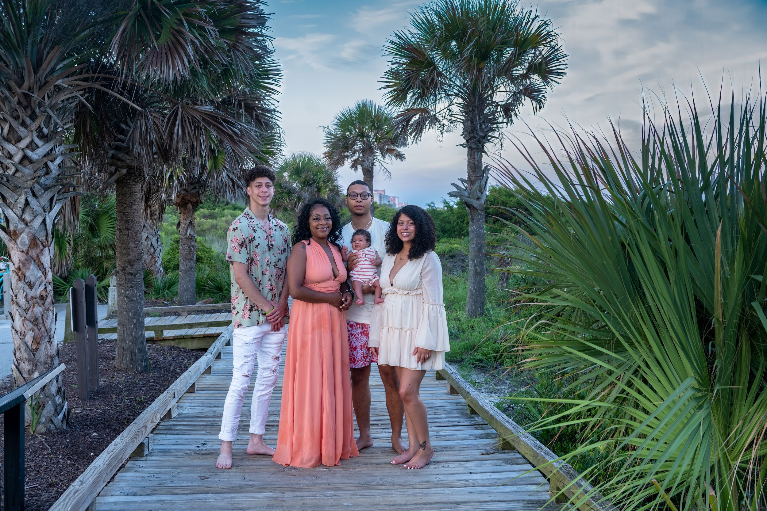 Family portrait session in tropical park setting — Volusia County FL — Heidi Lynne Photography