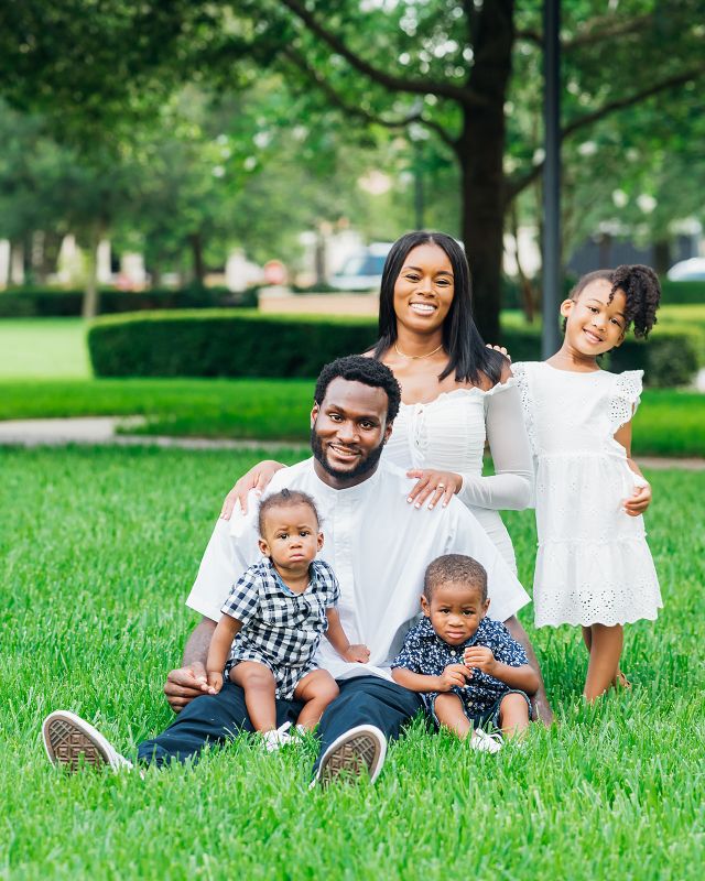 Family outdoor portrait in natural setting — Volusia County FL family photography — Heidi Lynne Photography